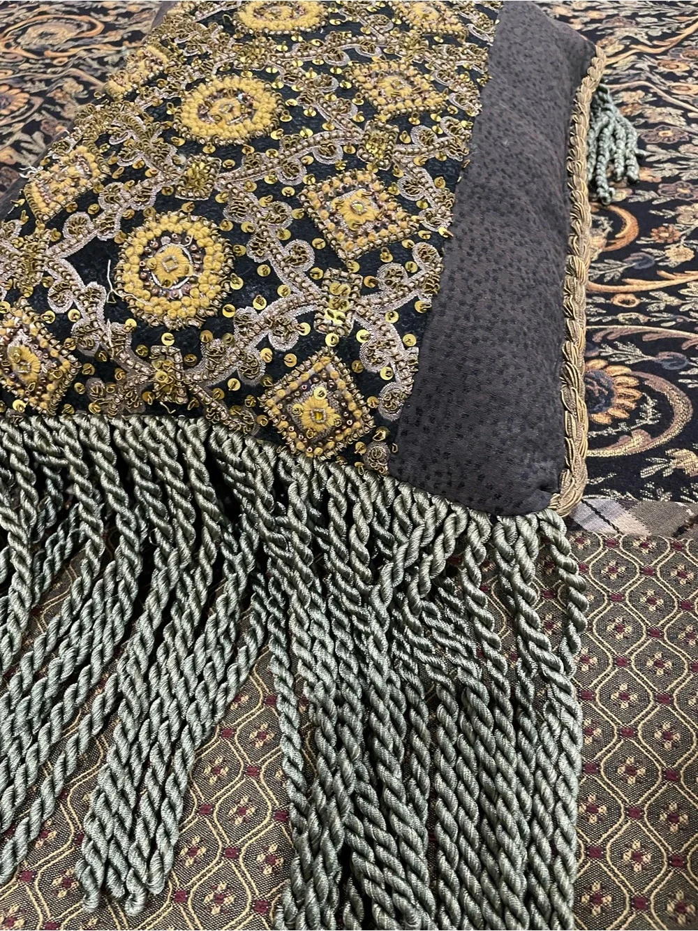 Luxury Brown and Black Paisley Quilt Set